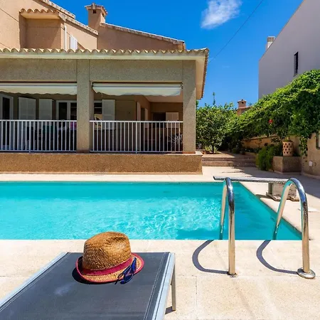 Holiday home Paca *